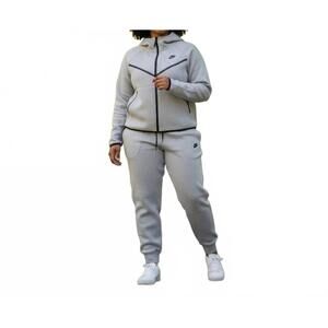 NEW NIKE hooded jacket in gray